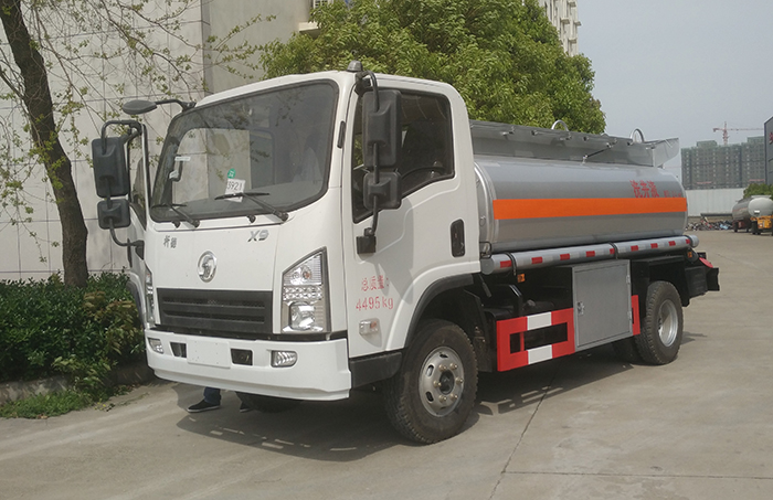 陕汽轩德蓝牌供液车