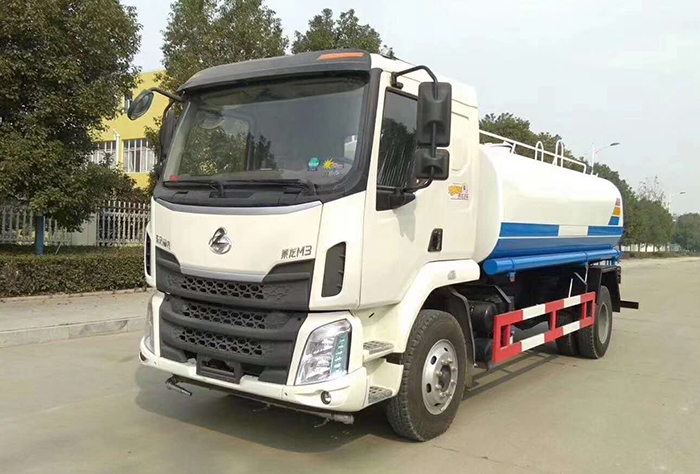 东风柳汽洒水车