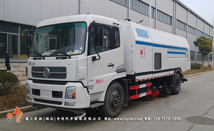 东风天锦扫路车