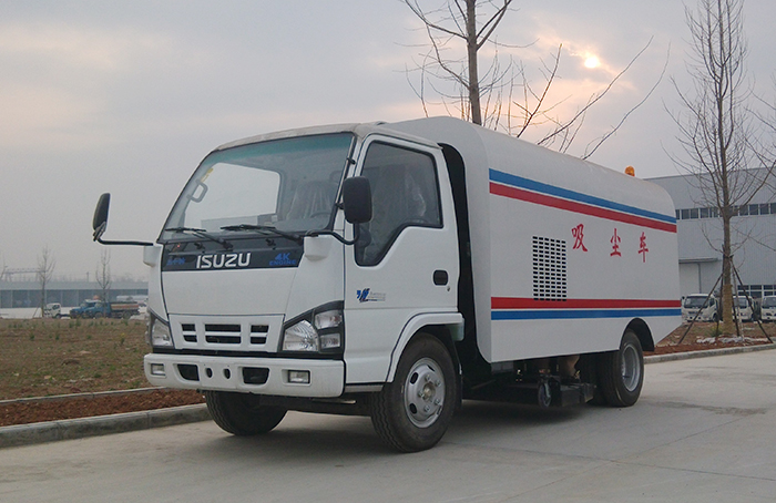 庆铃五十铃吸尘车